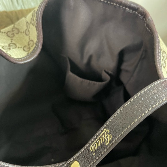 Authentic GG Gucci Canvas Abbey Tote - Picture 8 of 16